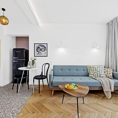 Sea & - غدينيا