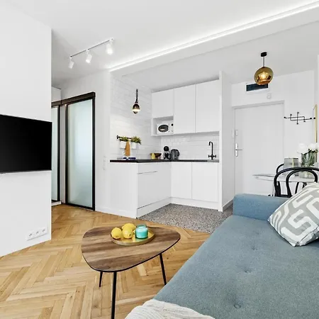 Sea & - * غدينيا